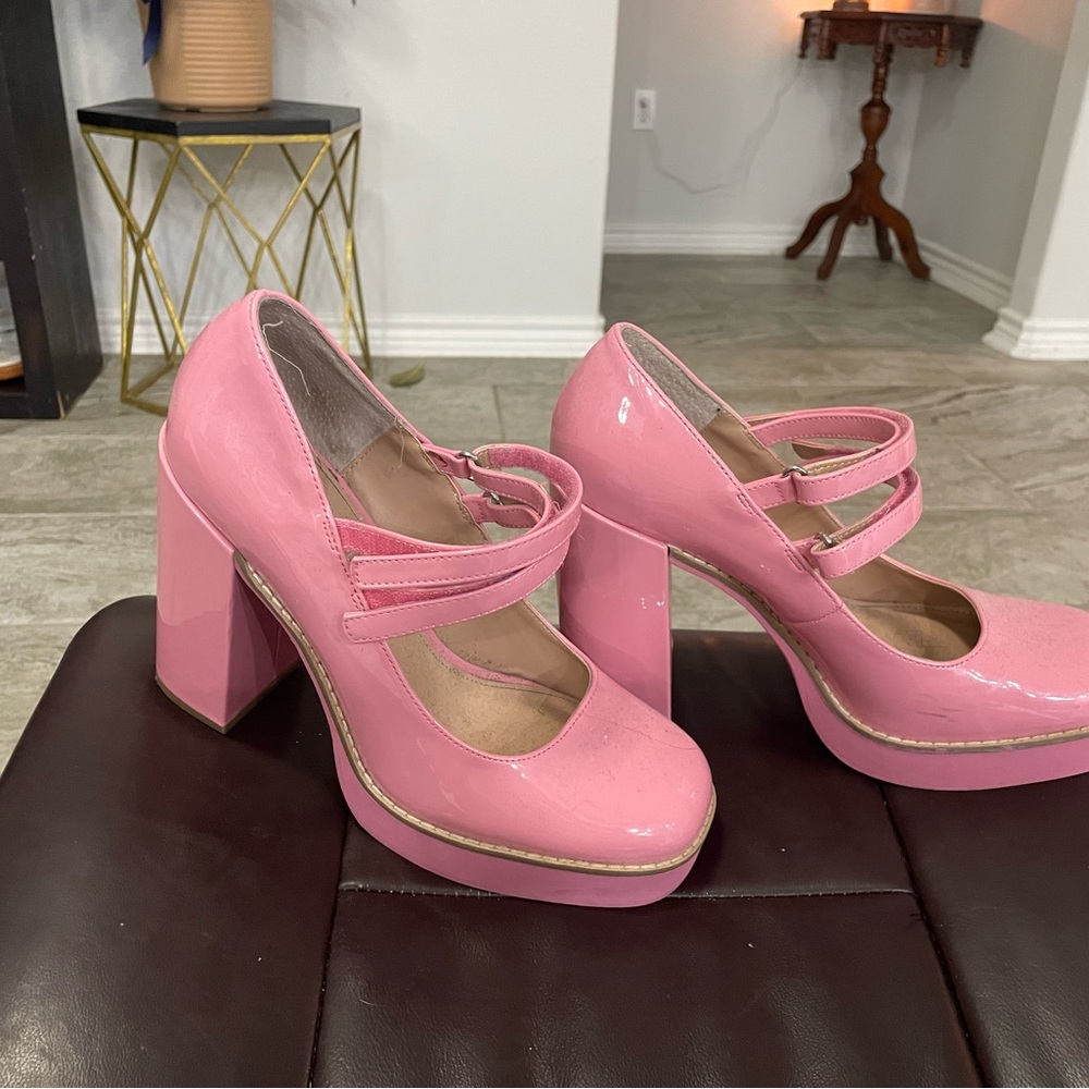 Steve Madden platform shoes